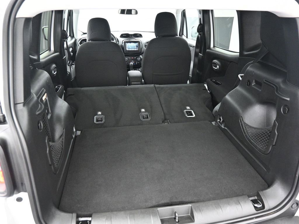 Used 2019 Jeep Renegade Latitude image 22