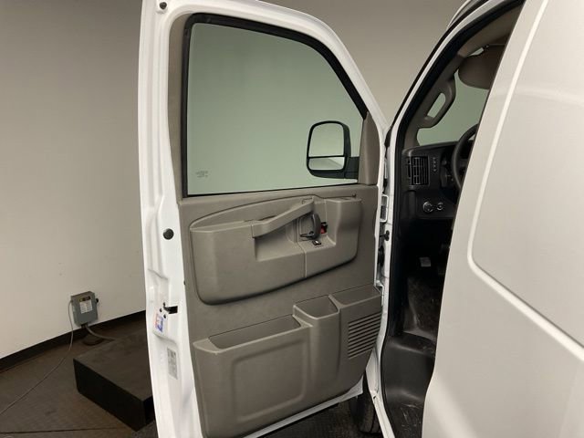 New 2026 Chevrolet Express 2500 w/ Driver Convenience Package RWD image 9