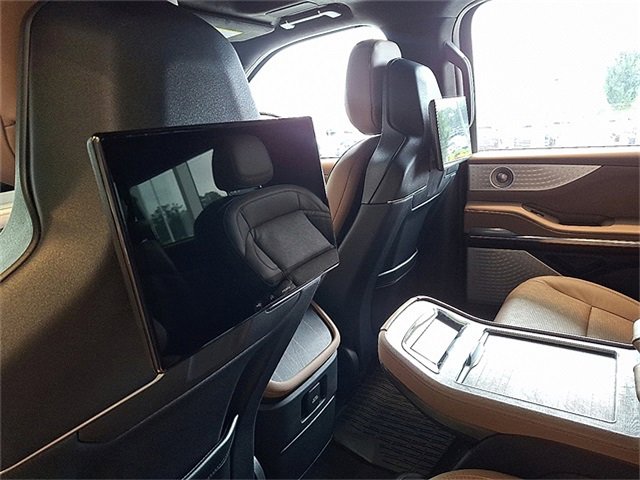 New 2025 Lincoln Navigator L Black Label image 7