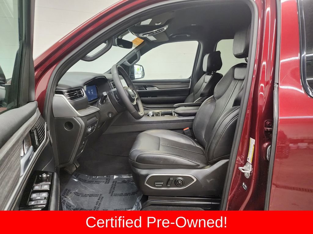 Certified 2024 Jeep Wagoneer L Series III w/ Flexible Seating Group AWD/4WD image 12