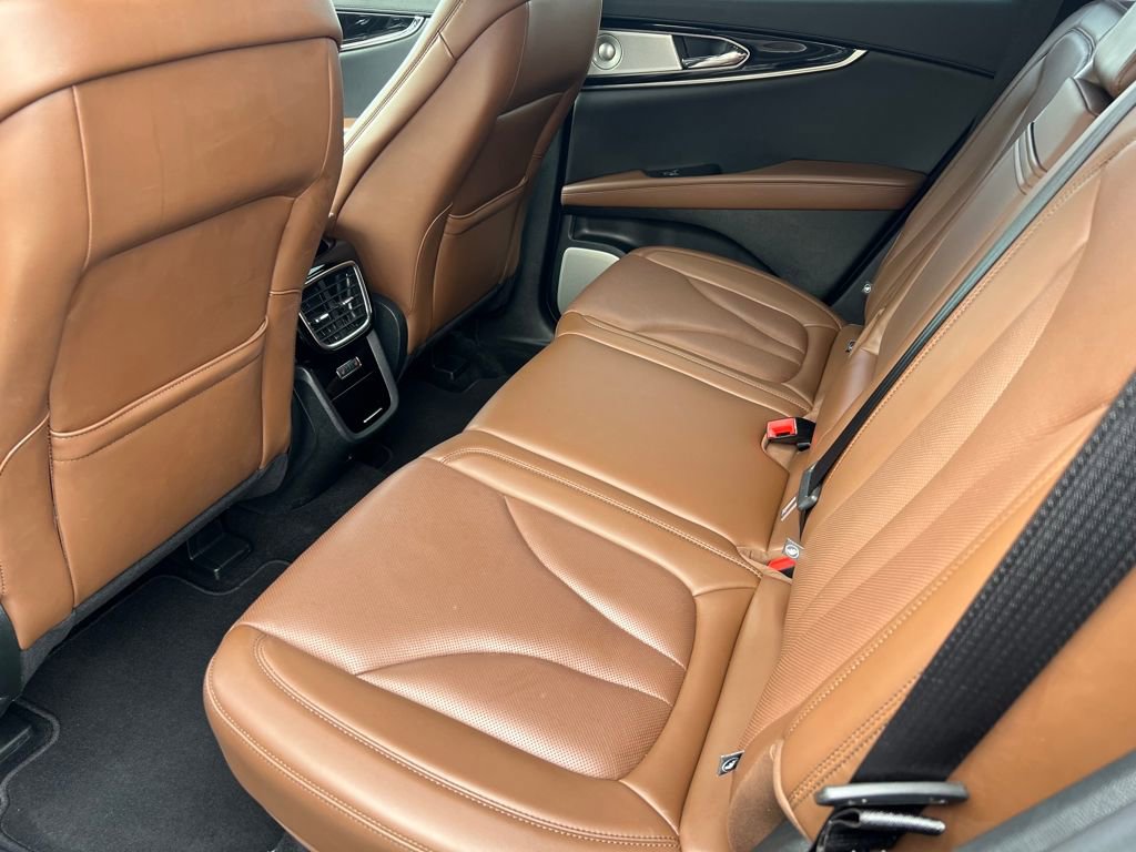 Used 2022 Lincoln Nautilus Reserve w/ Equipment Group 202A image 12