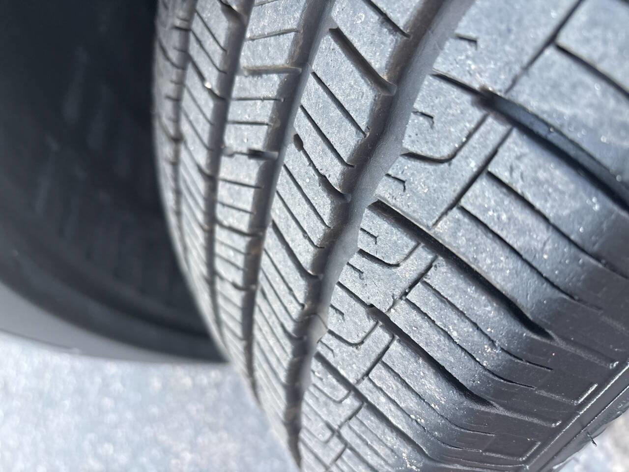 Used 2014 Hyundai Santa Fe GLS AWD/4WD image 3