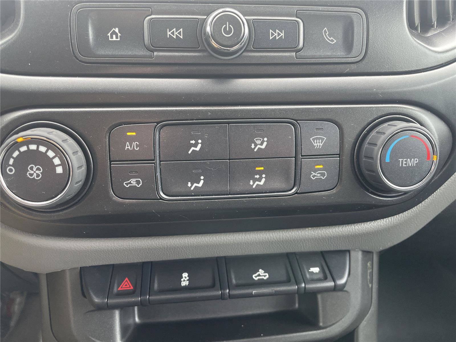 Used 2022 Chevrolet Colorado W/T w/ Custom Special Edition image 23