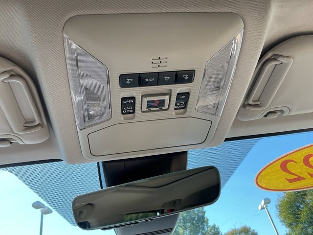 Used 2022 Toyota RAV4 Limited FWD image 32