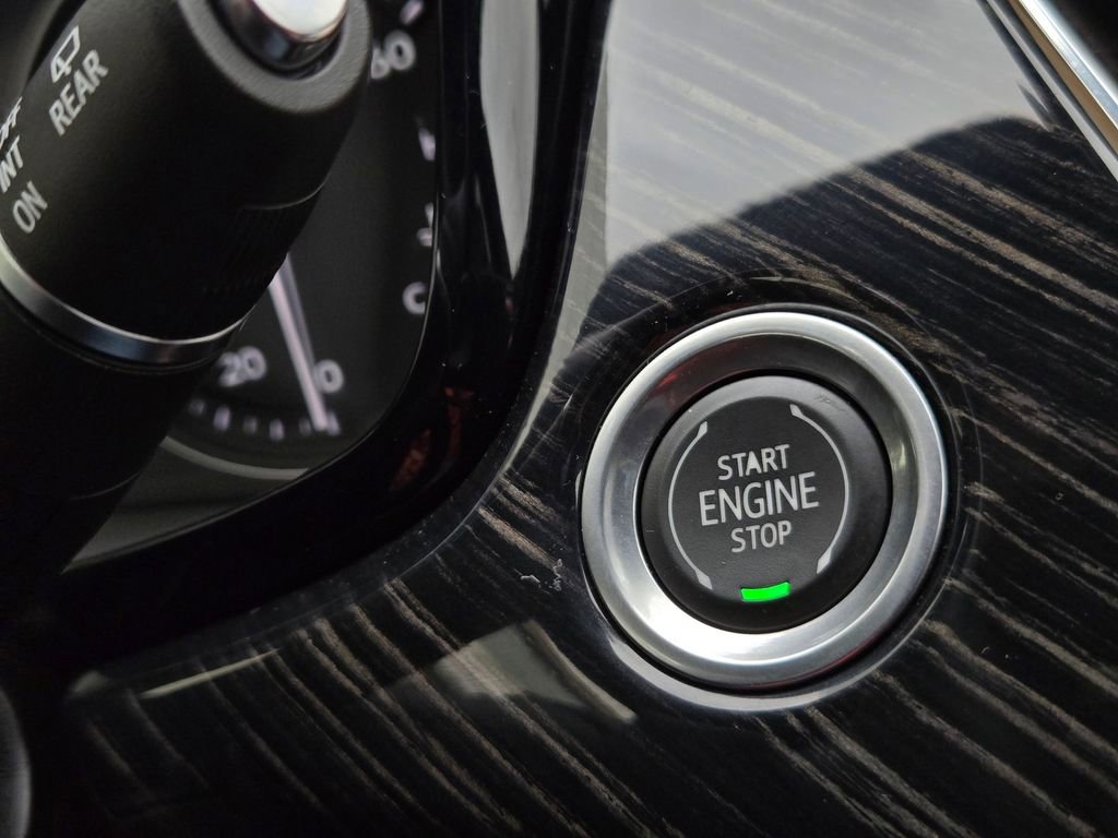 Used 2023 Cadillac XT6 Premium Luxury w/ Technology Package image 24