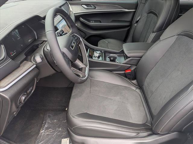 New 2026 Jeep Grand Cherokee Altitude AWD/4WD image 4