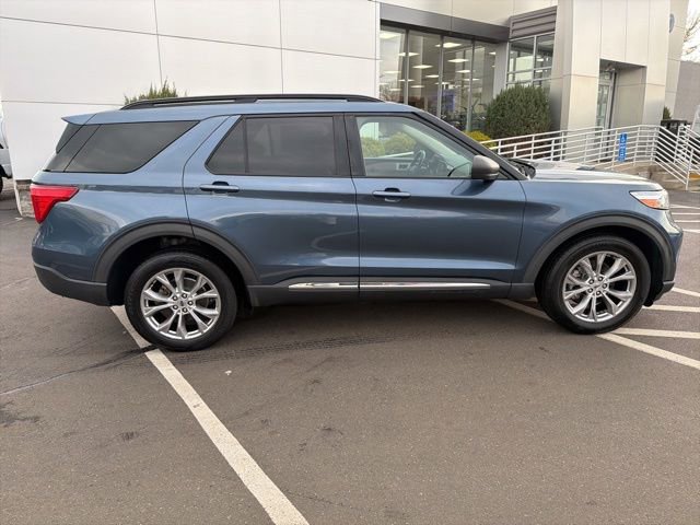 Used 2020 Ford Explorer XLT w/ Equipment Group 202A image 9
