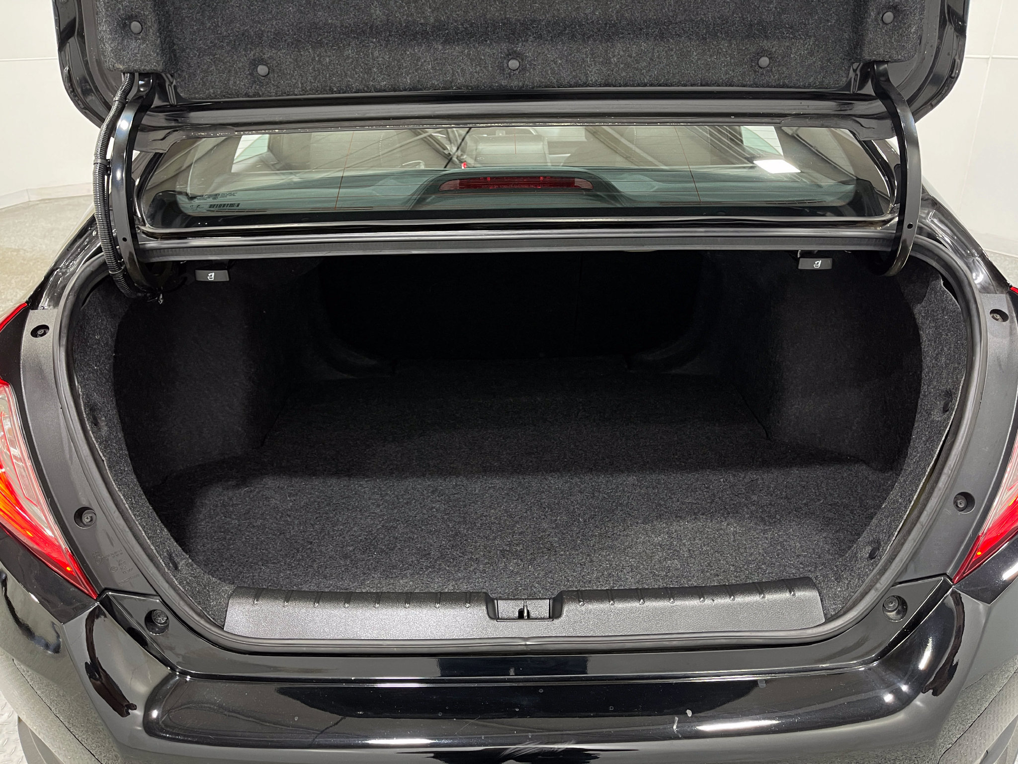Used 2020 Honda Civic Sport image 23