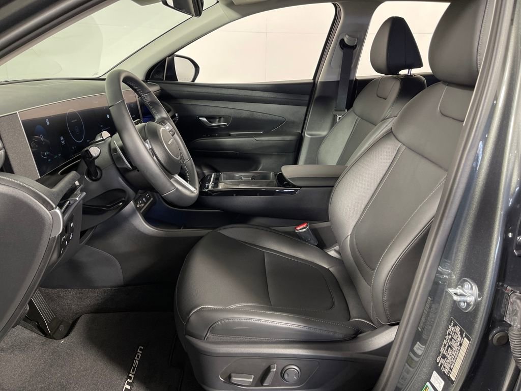 Certified 2025 Hyundai Tucson SEL image 12