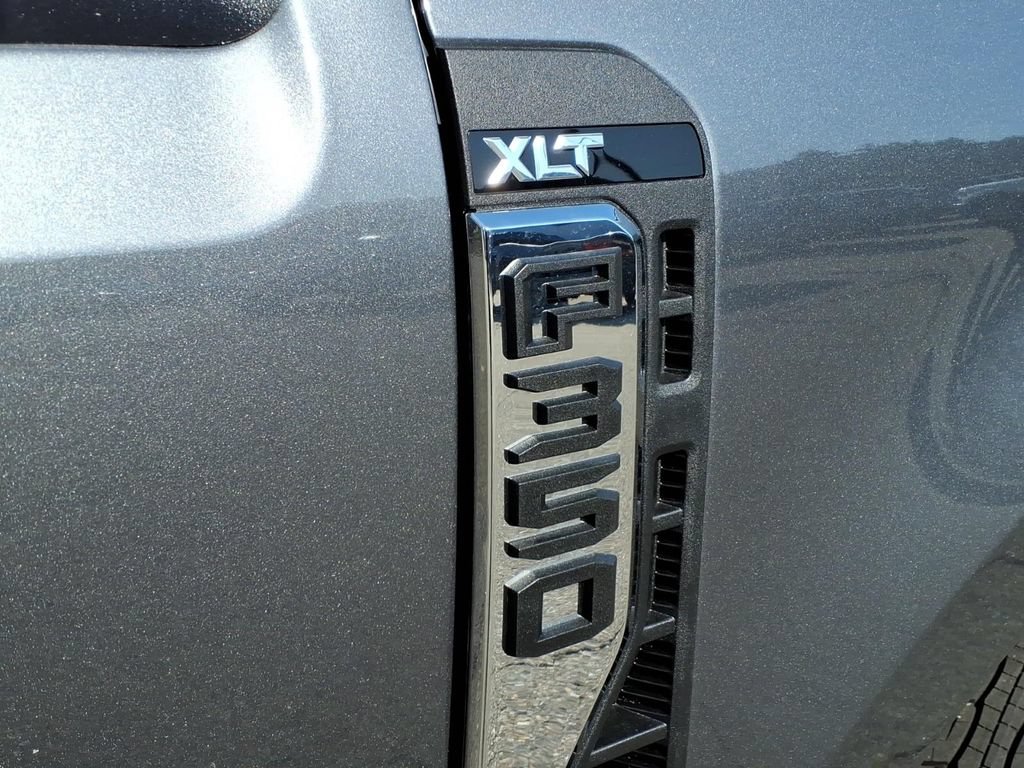 New 2026 Ford F350 XLT w/ XLT Premium Package AWD/4WD image 12