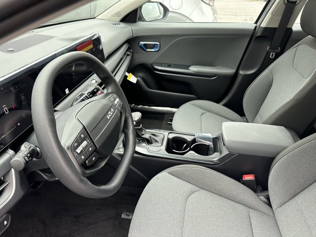 New 2025 Kia K4 LXS image 7