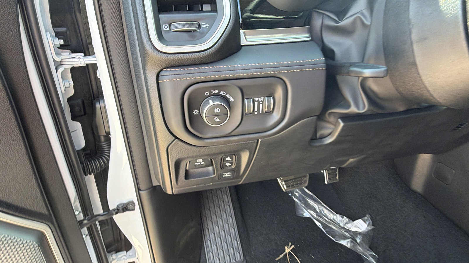 New 2027 RAM 1500 Tungsten AWD/4WD image 23