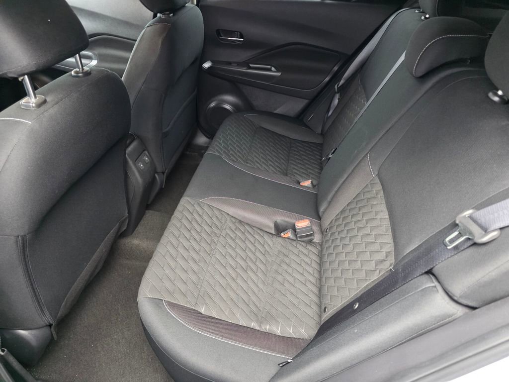 Used 2022 Nissan Kicks SV FWD image 13