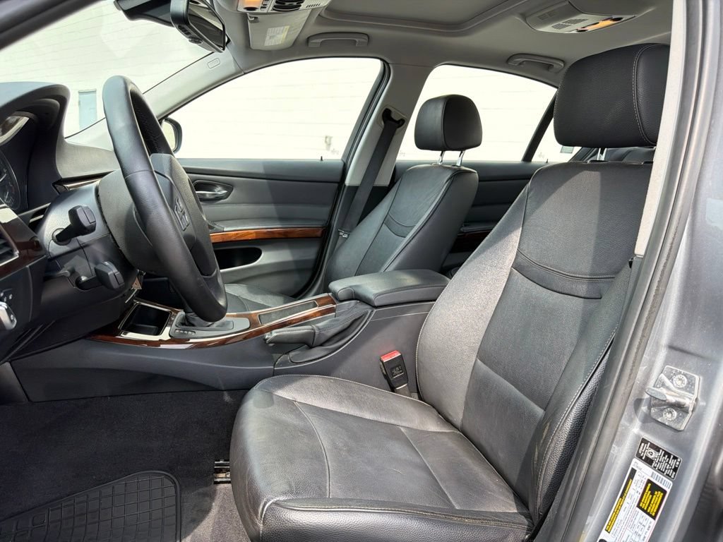 Used 2011 BMW 328i xDrive Sedan AWD/4WD image 16
