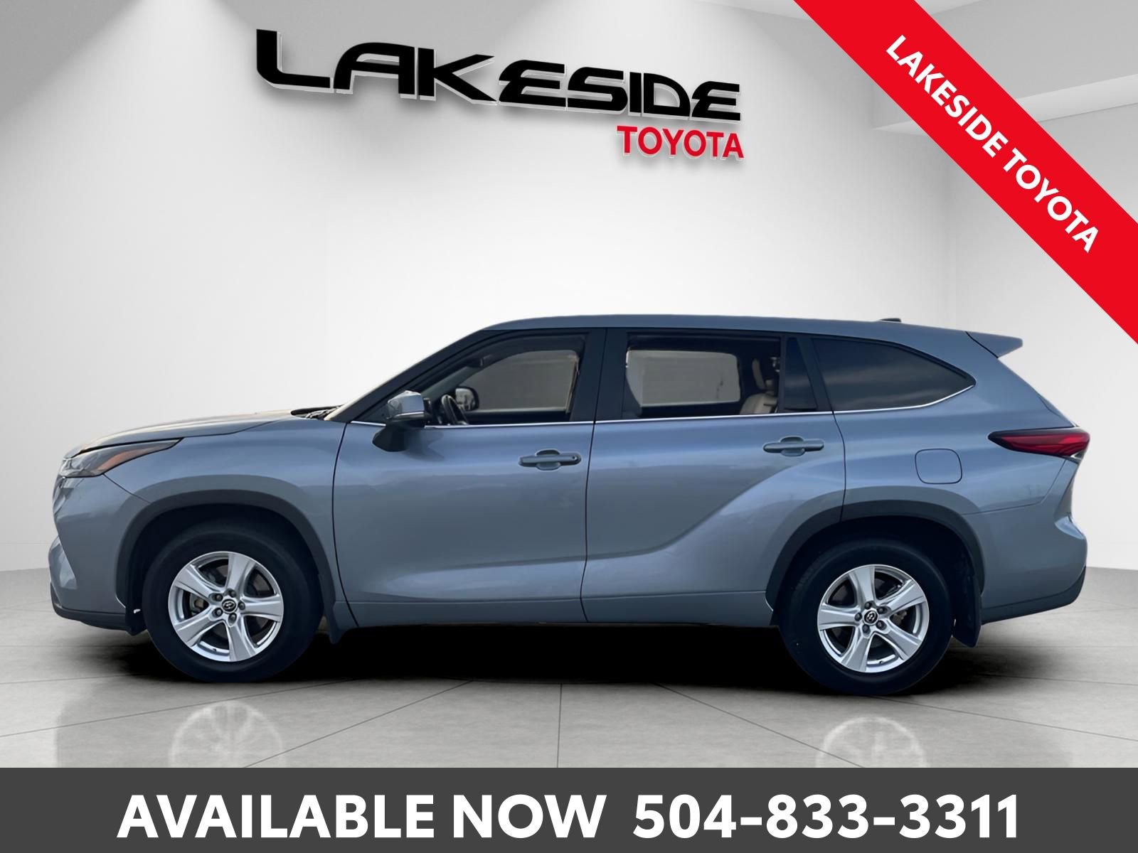 Used 2023 Toyota Highlander LE video 3
