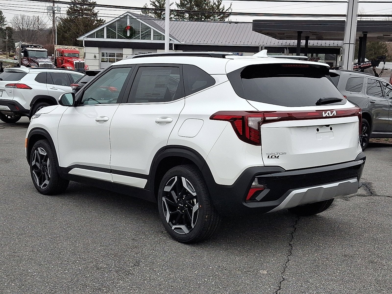 New 2026 Kia Seltos SX w/ SX Sunroof Package AWD/4WD image 4