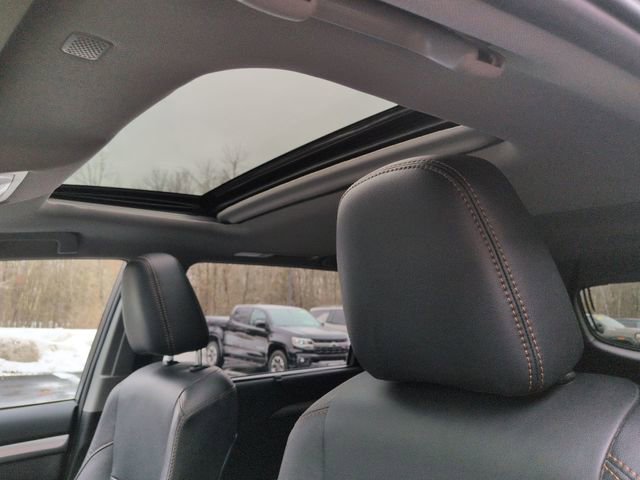 Used 2019 Toyota Highlander XLE image 18