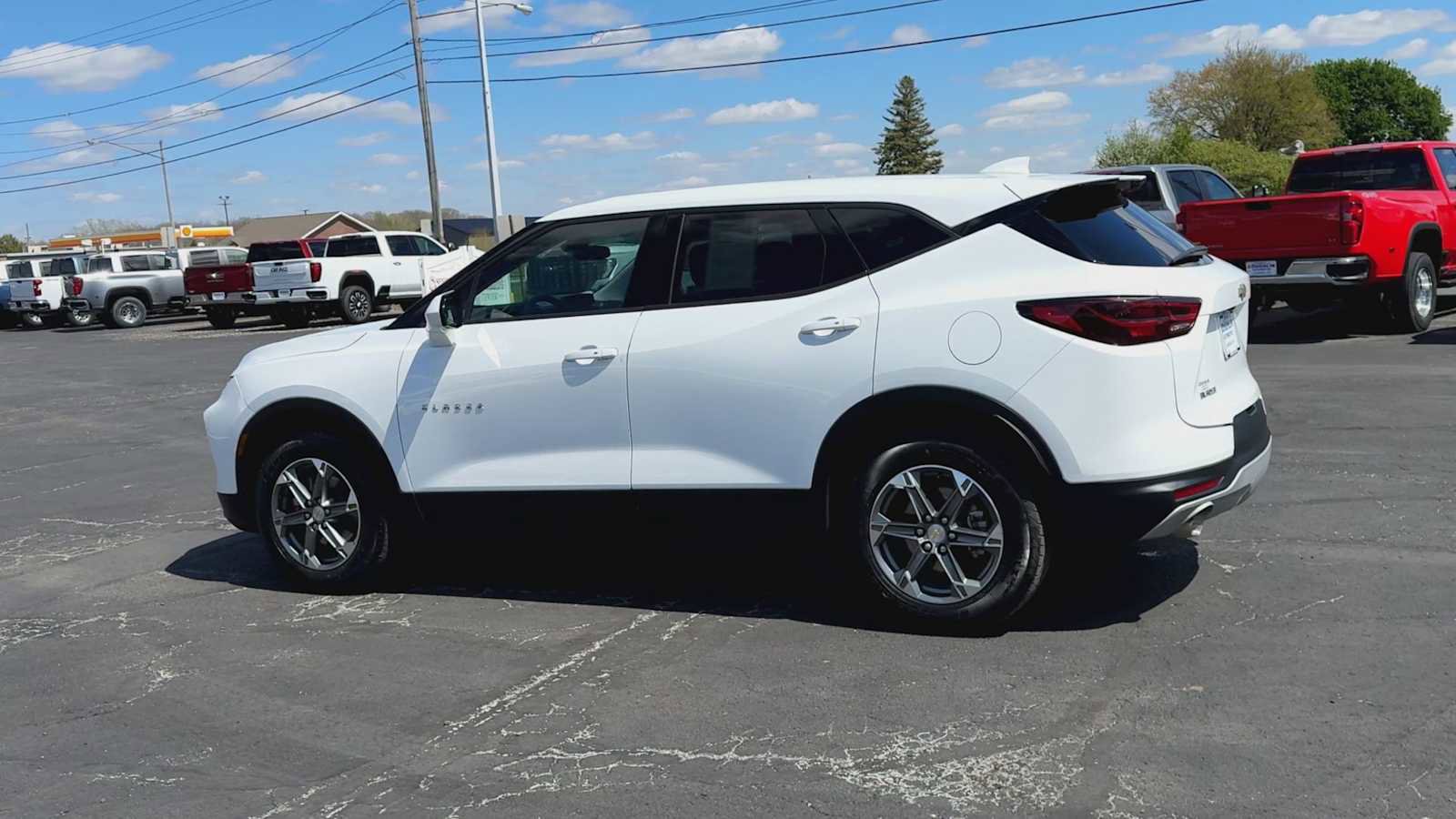 Certified 2025 Chevrolet Blazer LT FWD image 6