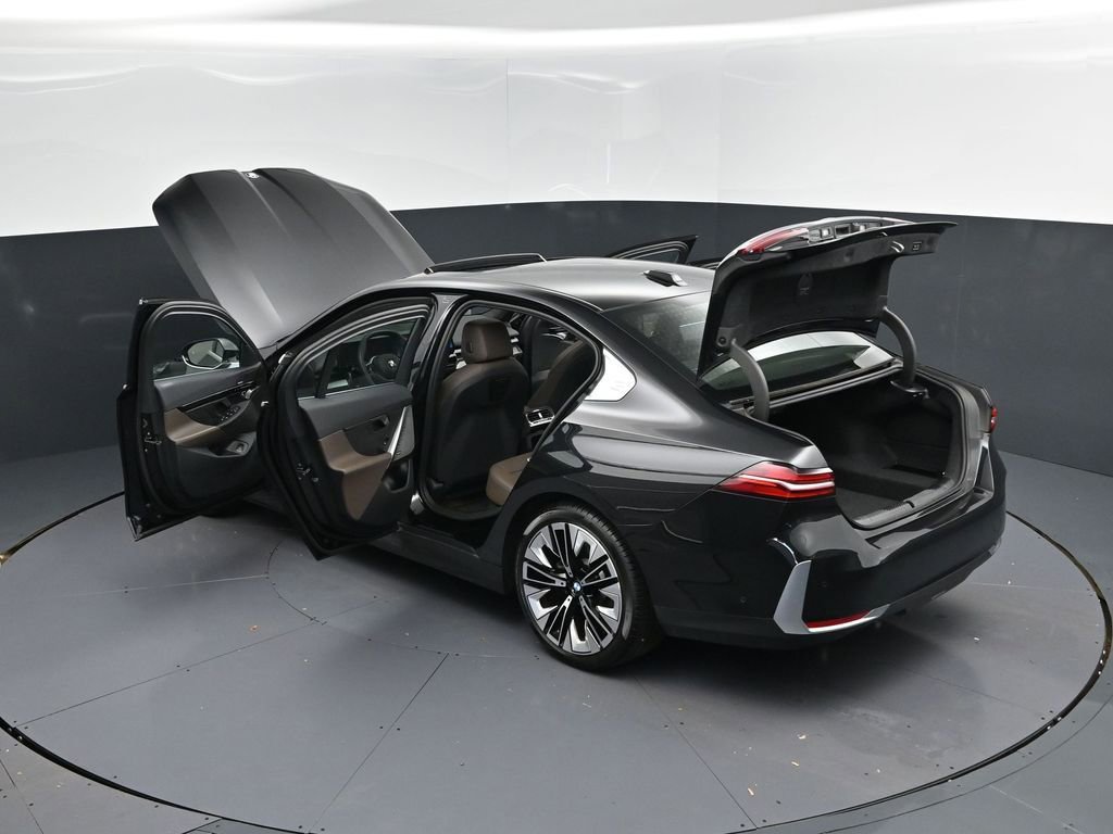Certified 2025 BMW 530i xDrive image 47