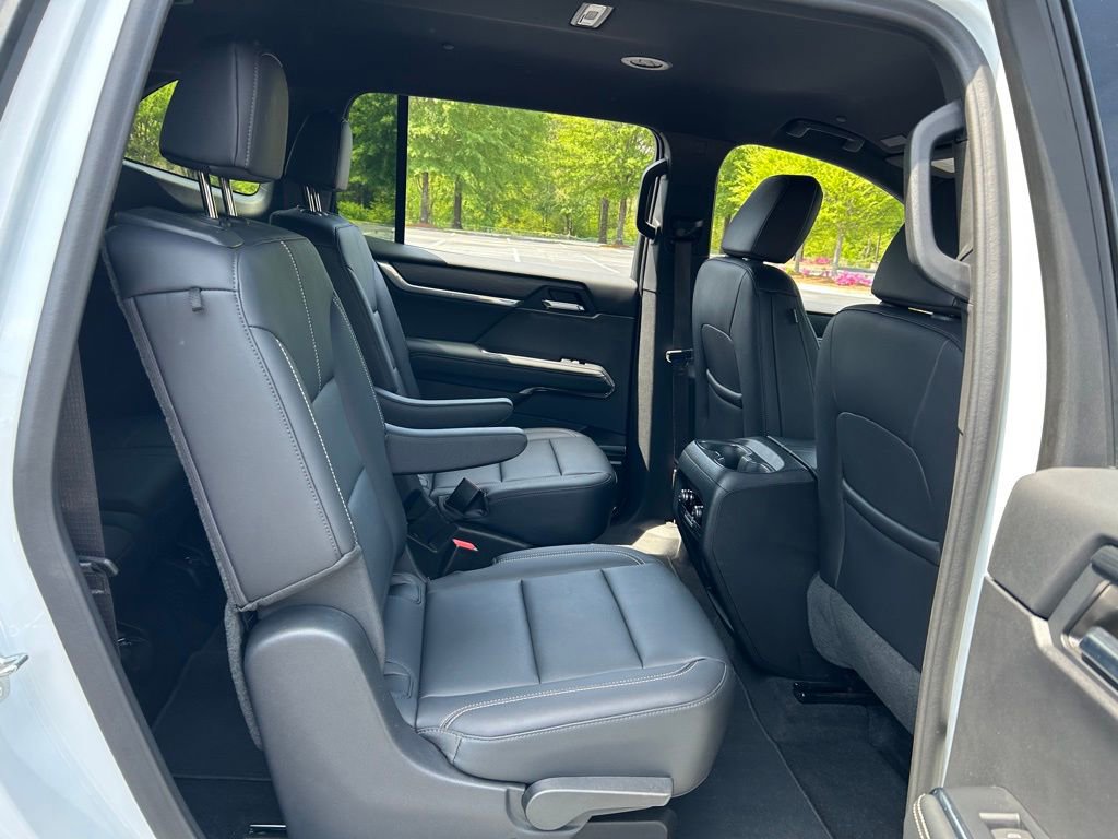 Used 2024 GMC Acadia Elevation image 45