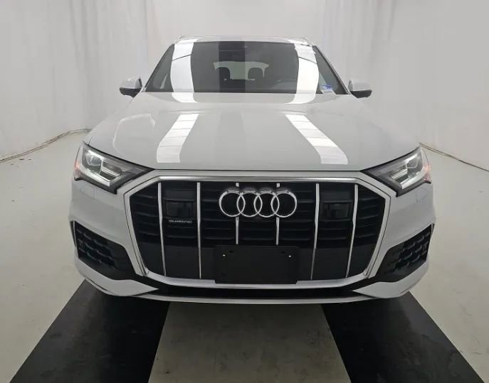 Used 2023 Audi Q7 2.0T Premium w/ Convenience Package AWD/4WD image 13