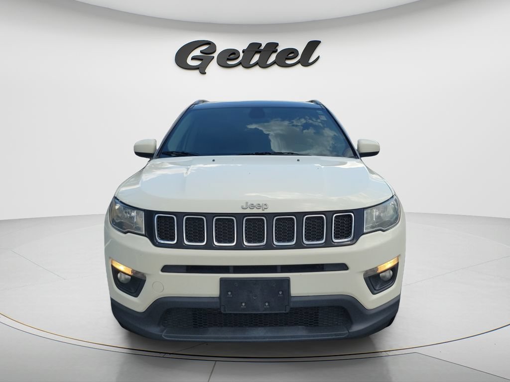 Used 2019 Jeep Compass Latitude w/ Popular Equipment Group AWD/4WD image 2