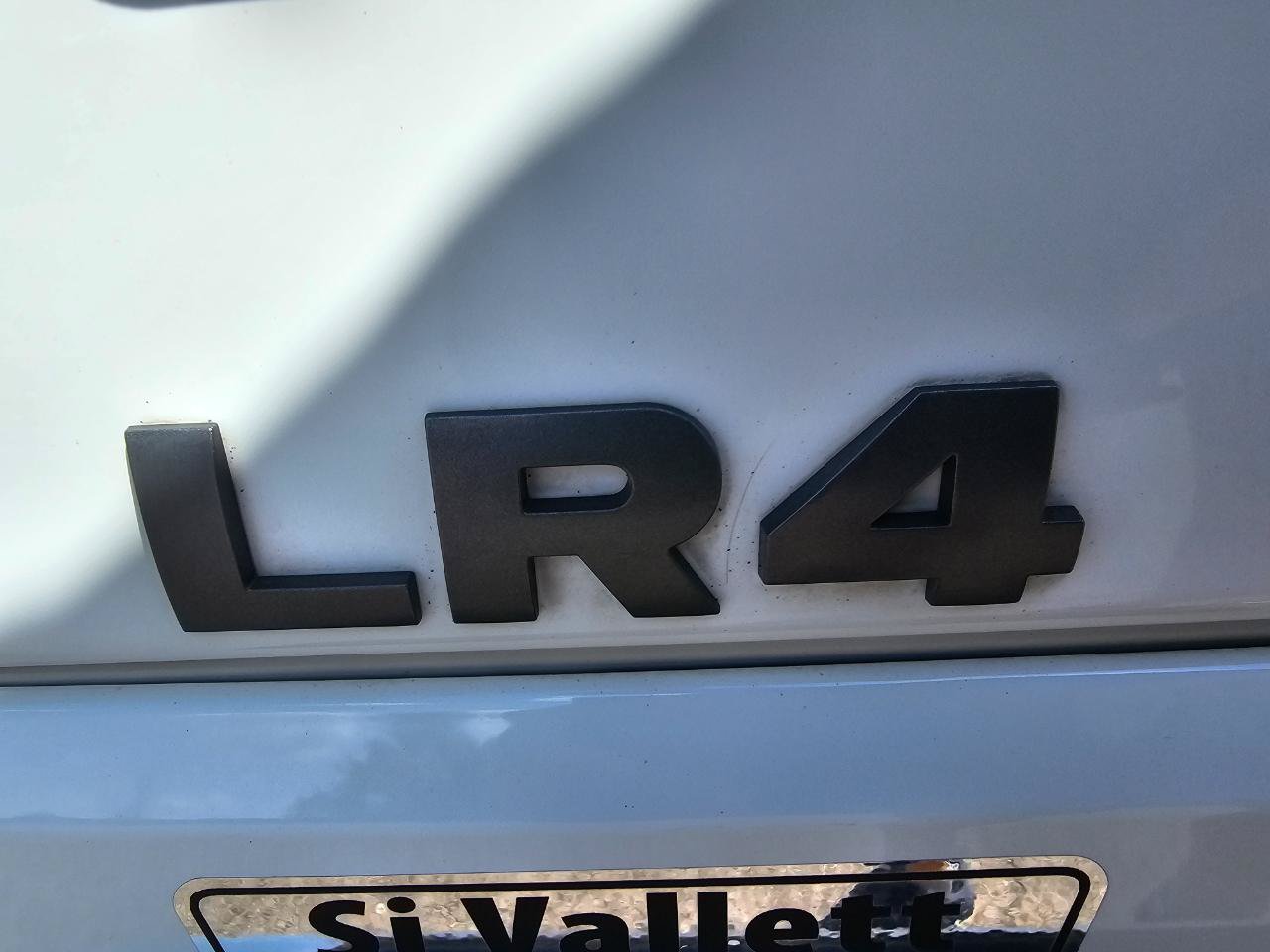 Used 2013 Land Rover LR4 HSE LUX AWD/4WD image 16