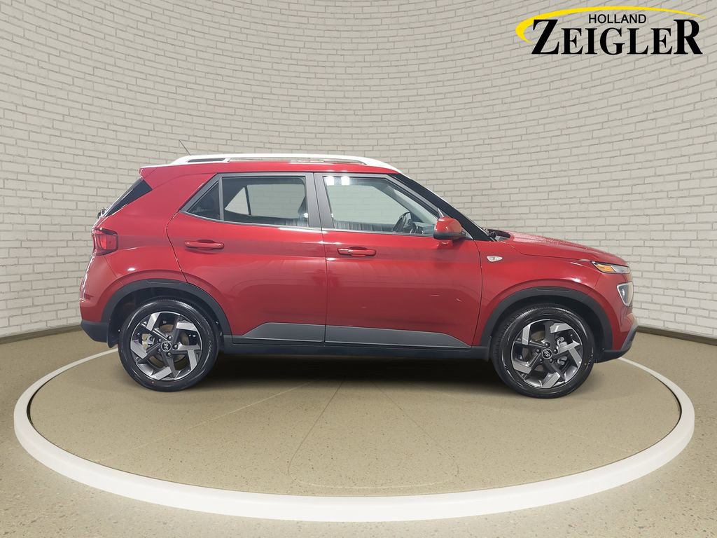 New 2025 Hyundai Venue Limited image 4