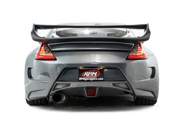Used 2016 Nissan 370Z Coupe RWD image 2