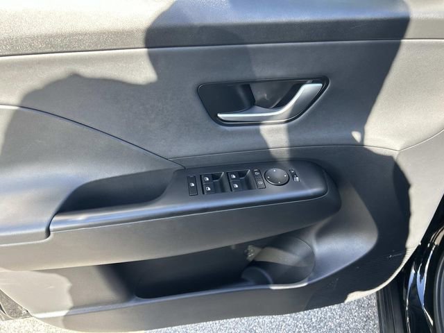 Certified 2025 Hyundai Kona Limited image 18