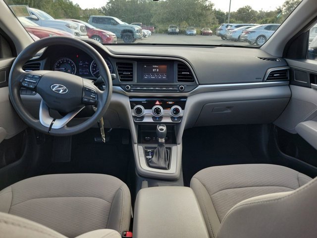 Used 2019 Hyundai Elantra SE image 2