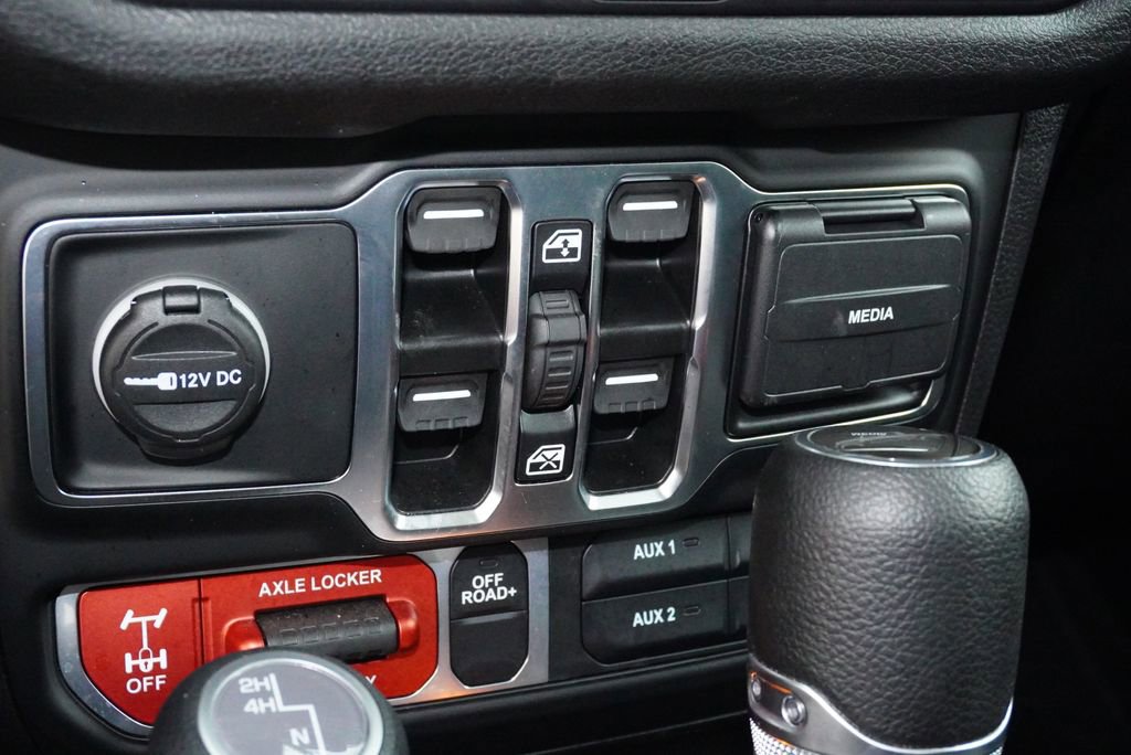Used 2025 Jeep Gladiator Sport AWD/4WD image 21