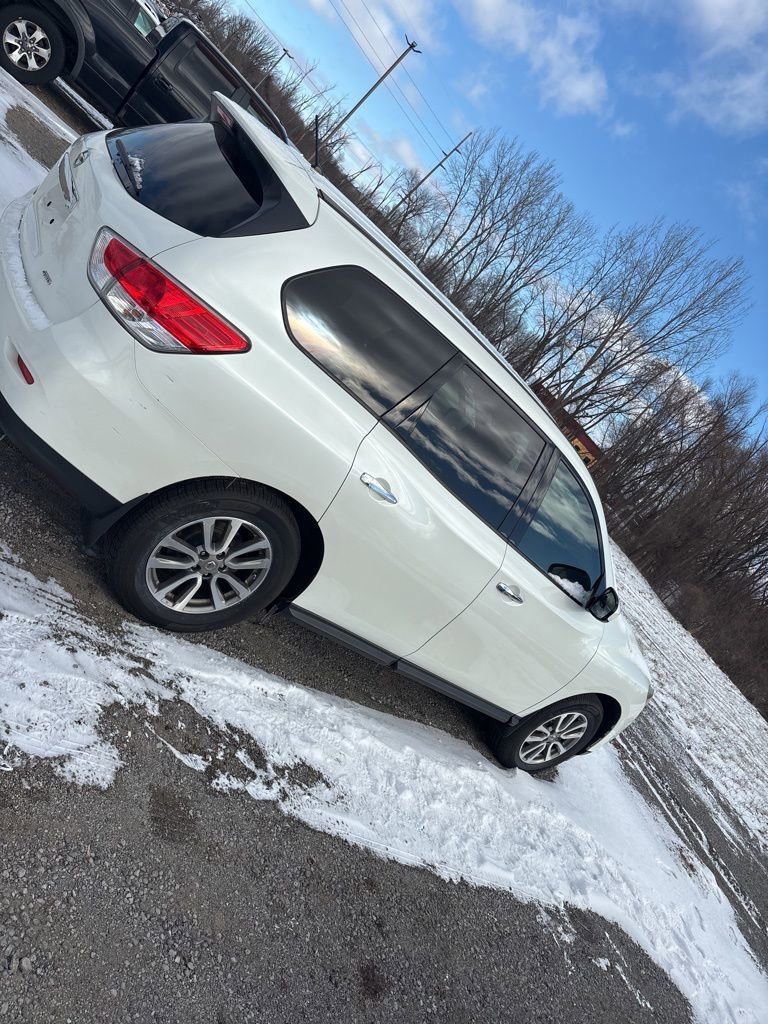 Used 2015 Nissan Pathfinder S image 4