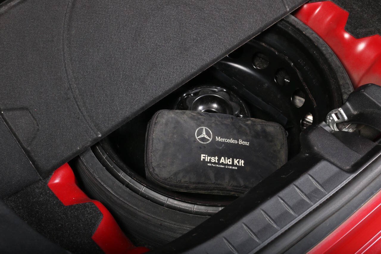 Used 2005 Mercedes-Benz SLK 350 w/ Entertainment Pkg image 28