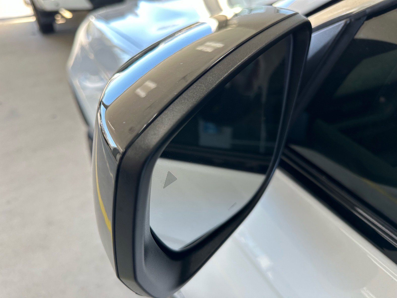 Used 2024 Jeep Grand Cherokee L Laredo w/ Luxury Tech Group I image 15