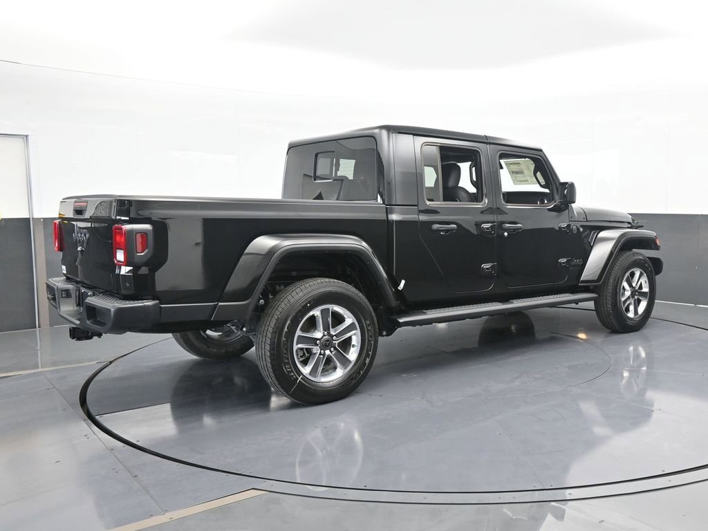 Used 2024 Jeep Gladiator Sport w/ Premium Package image 6