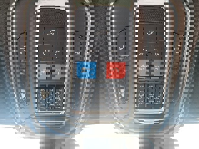 New 2025 Jeep Grand Cherokee Limited w/ Luxury Tech Group II image 11