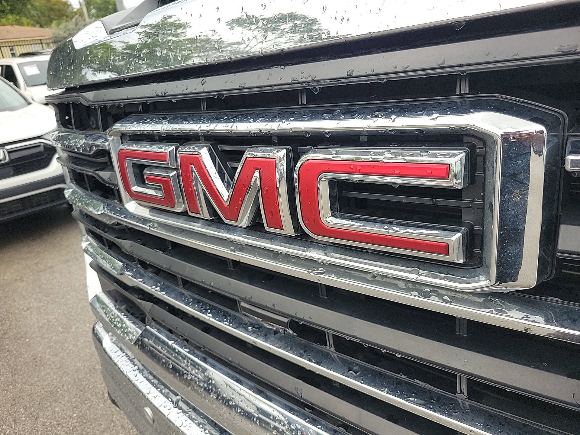 Used 2025 GMC Sierra 2500 SLT w/ SLT Premium Package image 8