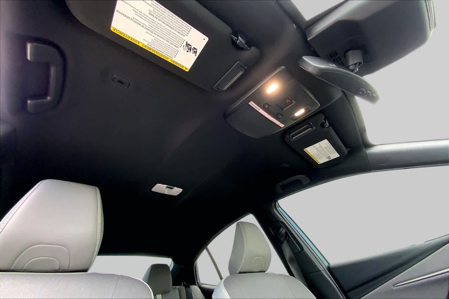 Used 2025 Toyota Camry SE FWD image 24