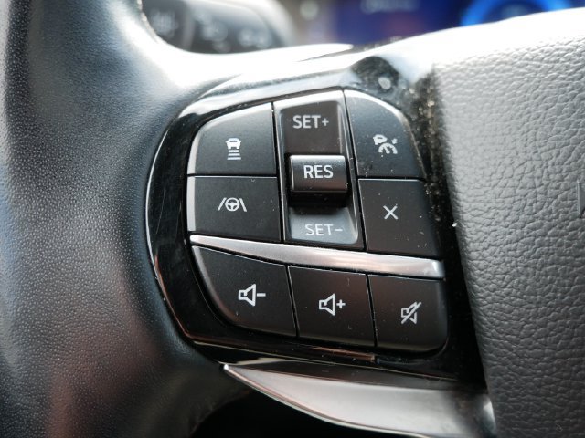 Used 2022 Ford Explorer Platinum w/ Equipment Group 601A AWD/4WD image 24