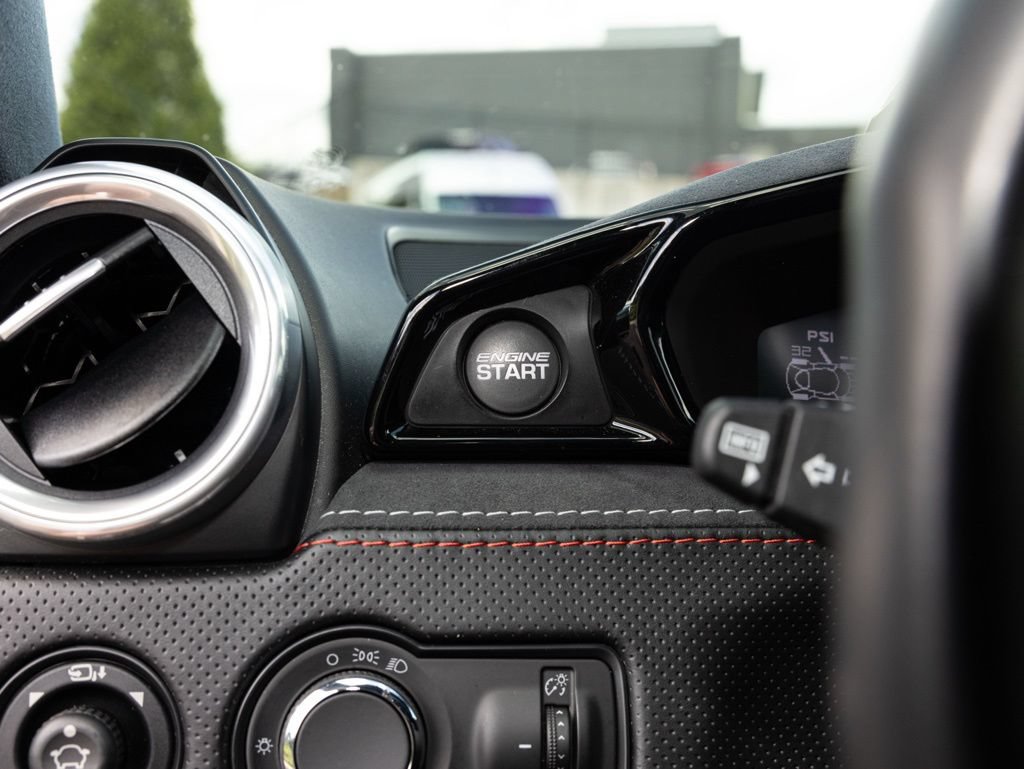 Used 2021 Lotus Evora RWD image 29