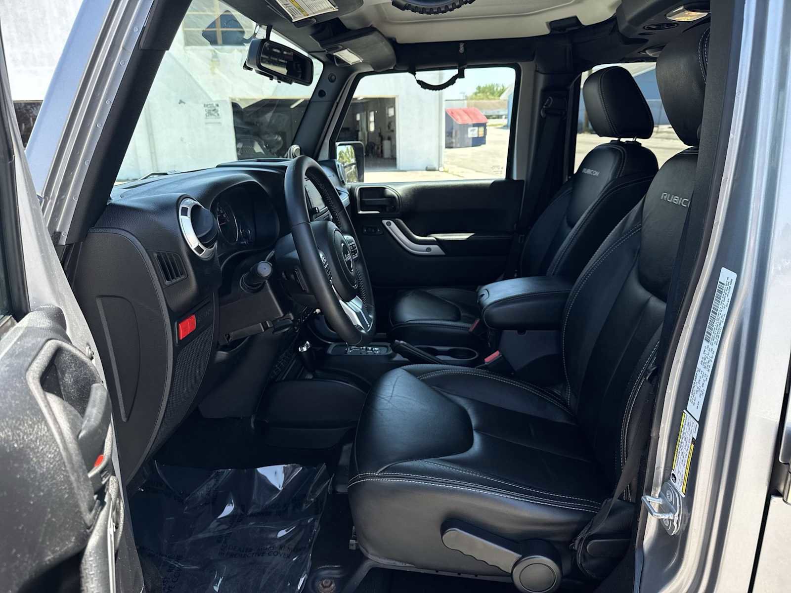 Used 2014 Jeep Wrangler Unlimited Rubicon AWD/4WD image 15