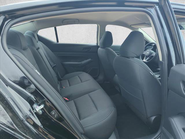 Used 2024 Nissan Altima 2.5 SV image 16