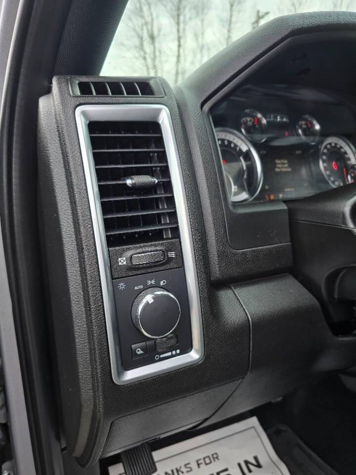 Used 2022 RAM 1500 Classic Warlock AWD/4WD image 13