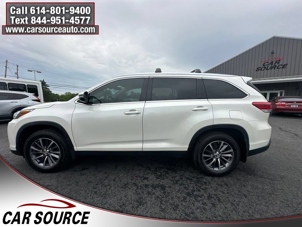Used 2019 Toyota Highlander XLE AWD/4WD image 2