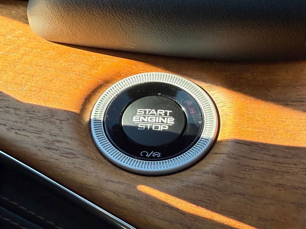 Used 2023 Jeep Grand Cherokee Summit image 18