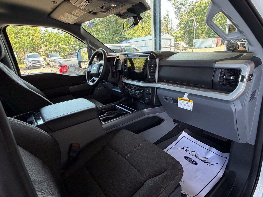 New 2027 Ford F250 XLT w/ XLT Premium Package AWD/4WD image 8