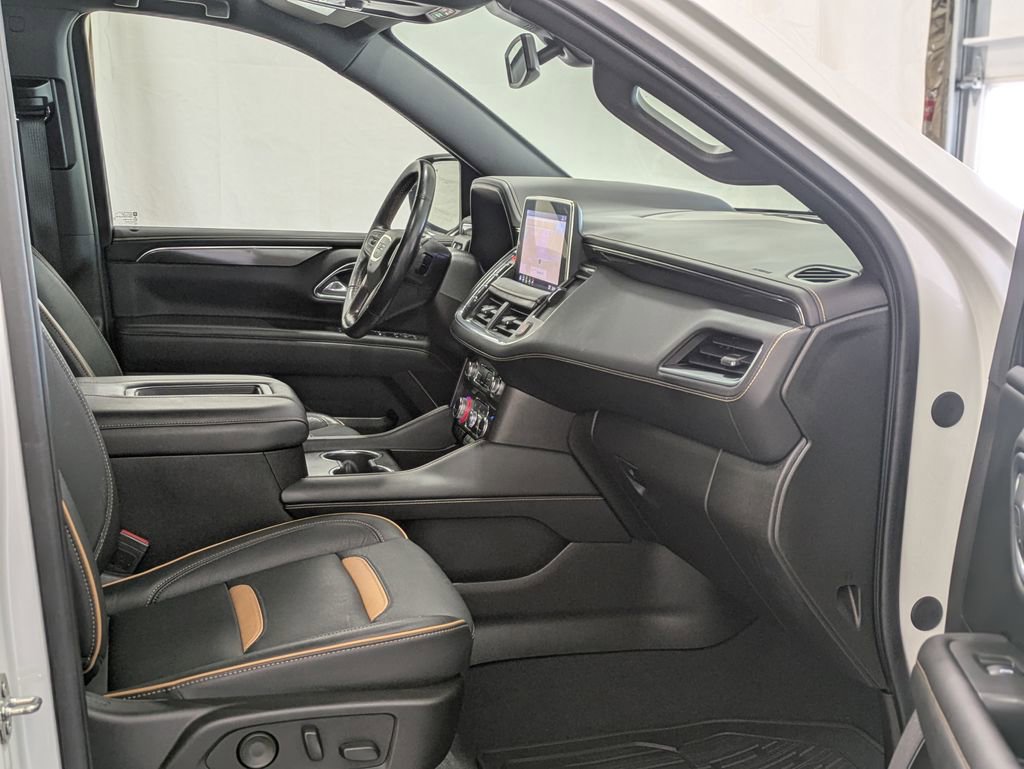 Used 2021 GMC Yukon AT4 w/ Rear Media and Nav Package AWD/4WD image 9
