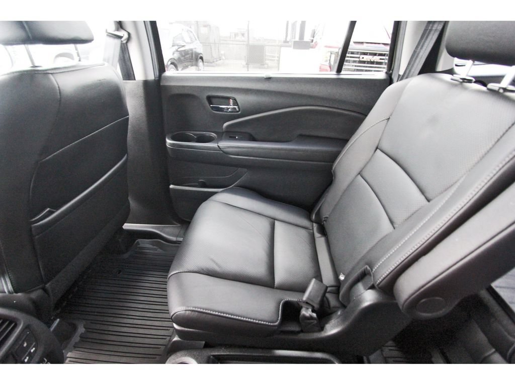 Used 2022 Honda Pilot Elite image 12