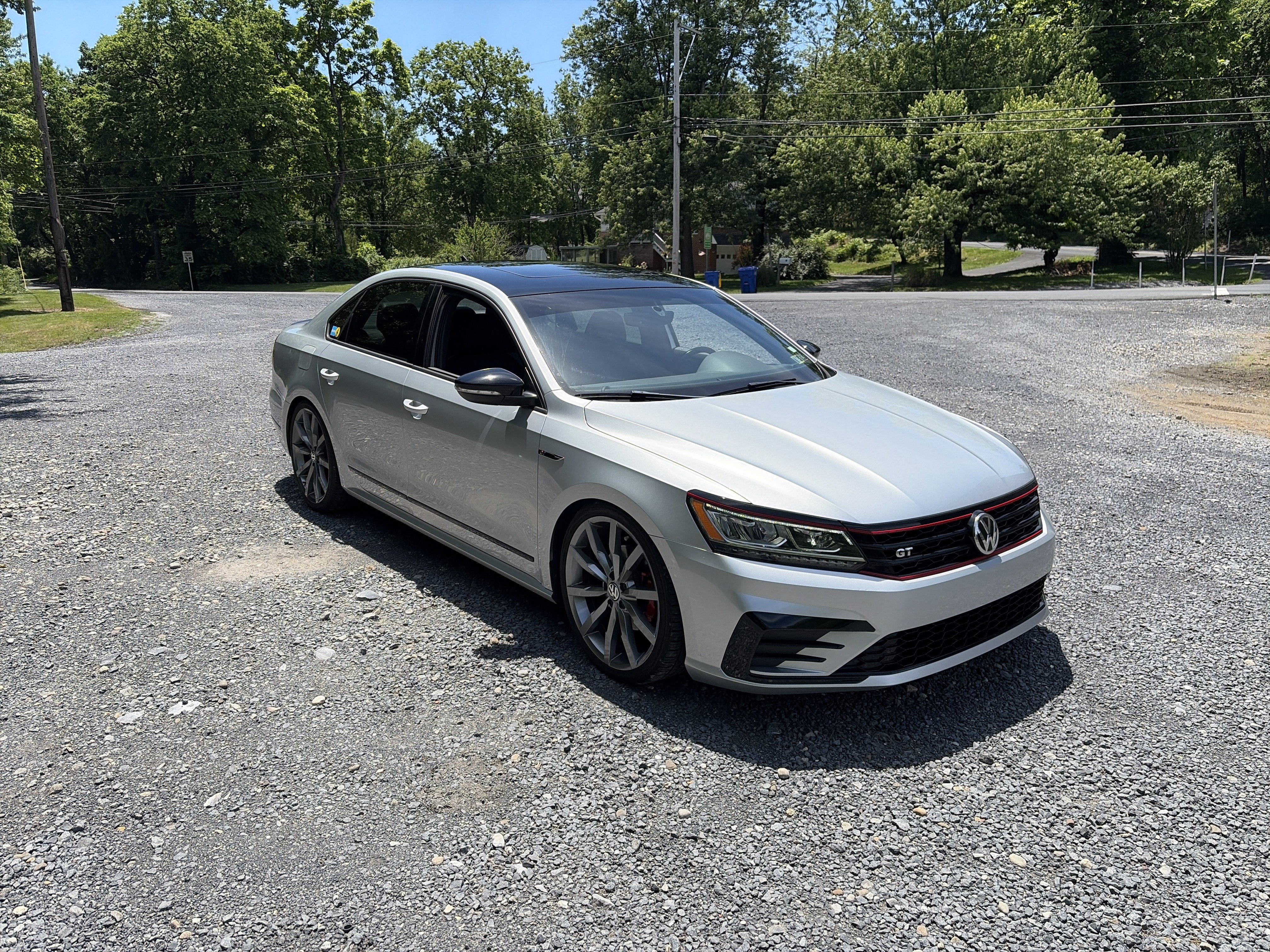 Used 2018 Volkswagen Passat 3.6 FWD image 3